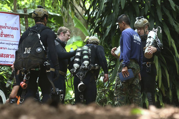 泰國洞穴被困13人全部獲救！這場救援轟動全球