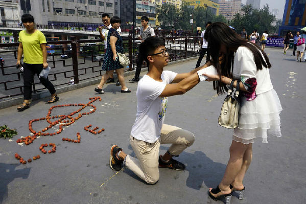 Proposal with lychees