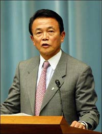 日本首相麻生指責老年人易生病惹爭議