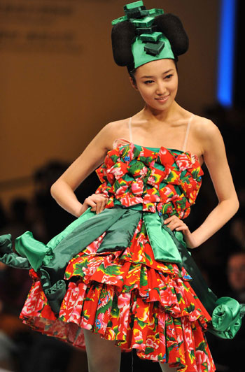 China Int'l Fashion Week kicks off